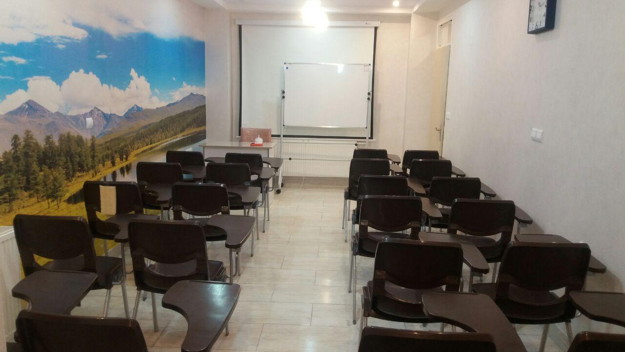 اتاق کنفرانس و کارگاههای آموزشی